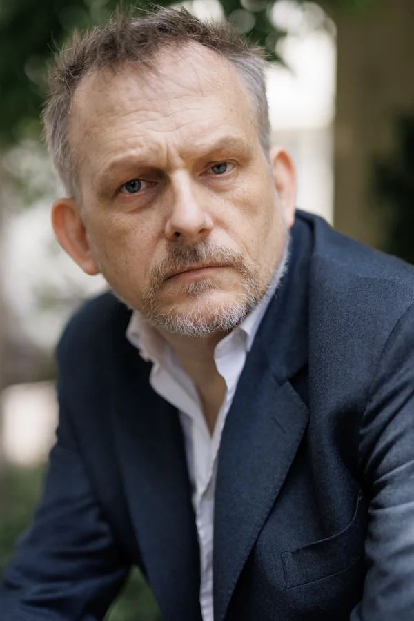Headshot photo 6